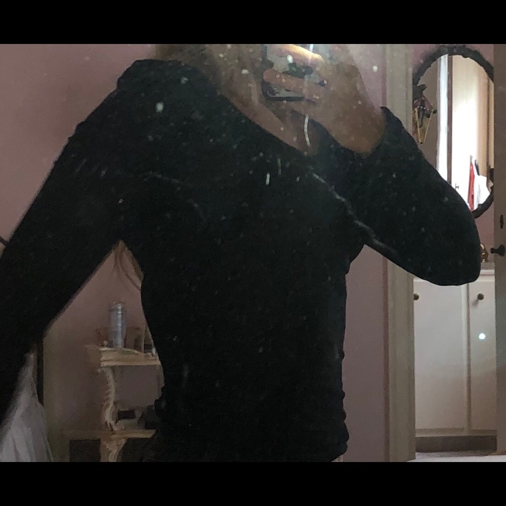 Basic black tee - Picture 2 of 3